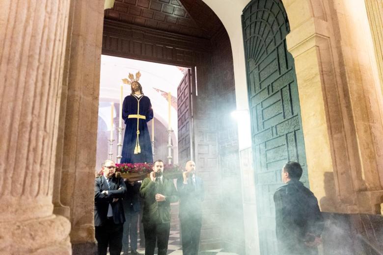 Traslado de los titulares de la hermandad del Perdón de Córdoba