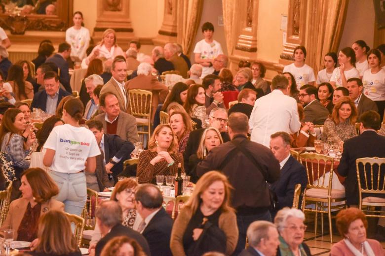 Almuerzo solidario de la Fundación Bangassou en el Círculo de la Amistad