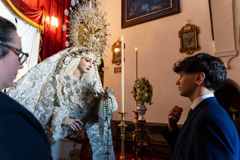 Misa y ambiente Viernes de Dolores en la plaza de Capuchinos de Córdoba 2026
