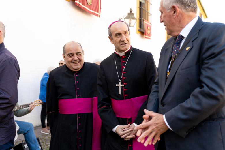 Misa y ambiente Viernes de Dolores en la plaza de Capuchinos de Córdoba 2026
