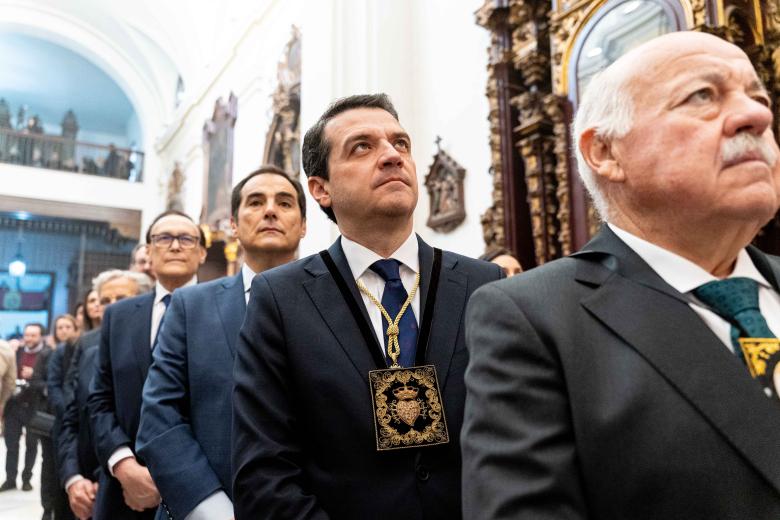 Misa y ambiente Viernes de Dolores en la plaza de Capuchinos de Córdoba 2026