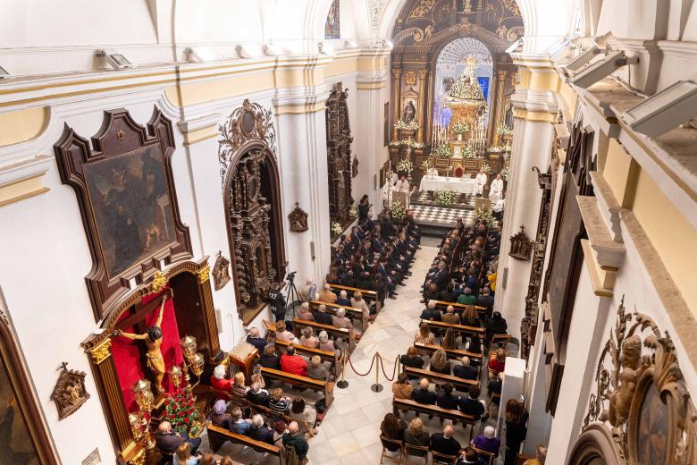 Misa y ambiente Viernes de Dolores en la plaza de Capuchinos de Córdoba 2026