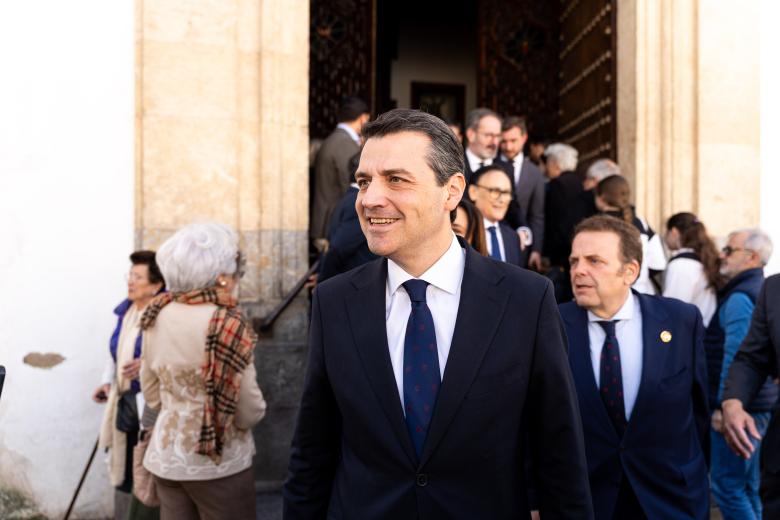 Misa y ambiente Viernes de Dolores en la plaza de Capuchinos de Córdoba 2026