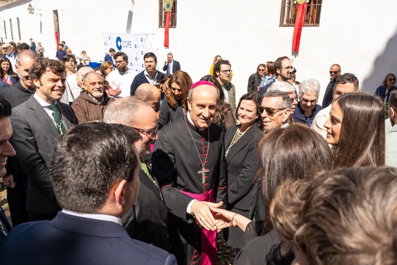 Misa y ambiente Viernes de Dolores en la plaza de Capuchinos de Córdoba 2026