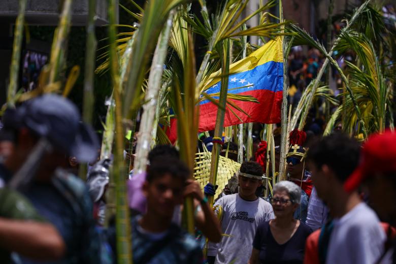Miembros de los Palmeros de Chacao en Caracas, Venezuela, durante el Domingo de Ramos