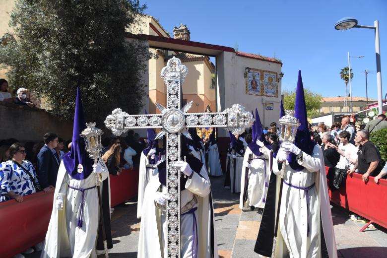 Hermandad del Rescatado durante su salida el Domingo de Ramos