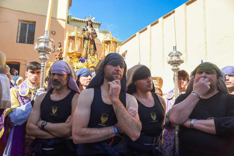 Hermandad del Rescatado durante su salida el Domingo de Ramos