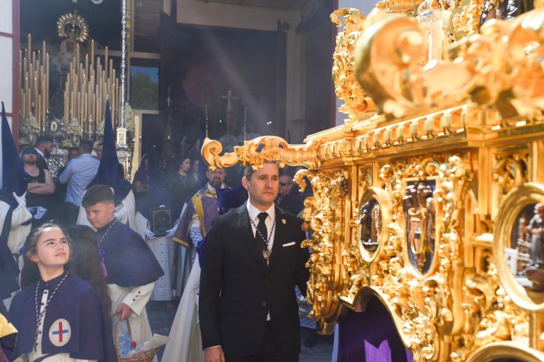 Hermandad del Rescatado durante su salida el Domingo de Ramos