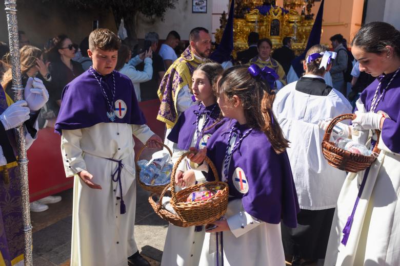 Hermandad del Rescatado durante su salida el Domingo de Ramos