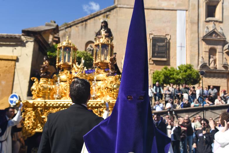 Hermandad del Rescatado durante su salida el Domingo de Ramos