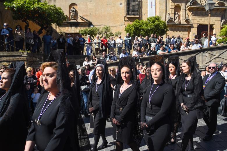 Hermandad del Rescatado durante su salida el Domingo de Ramos