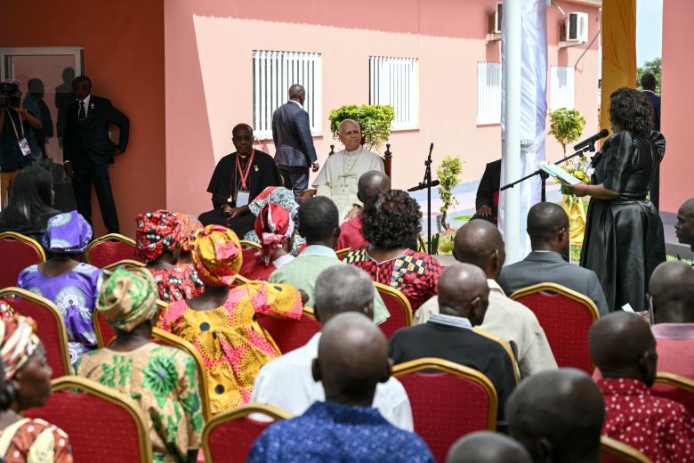 Pope Leo XIV arrives to visit the Nursing Home of the Little Sisters of the Poor in Saurimo on the eighth day of an 11-day apostolic journey to Africa, on April 20, 2026. (Photo by Alberto PIZZOLI / AFP)