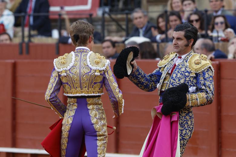 Borja Jiménez brindó el primero de su lote (y segundo de la tarde) a Morante de la Puebla