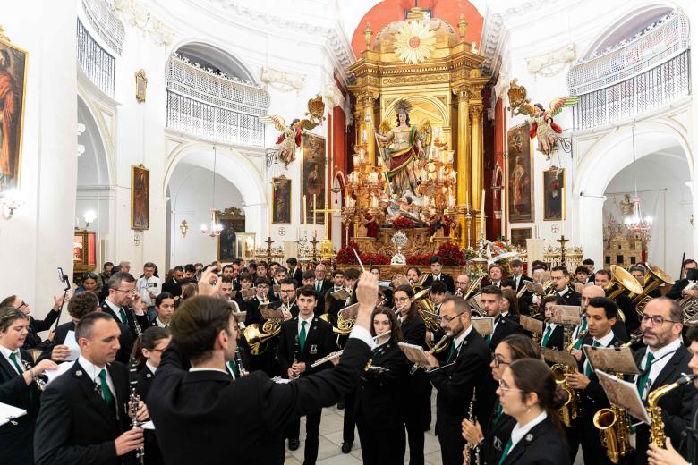 San Rafael se queda en el templo