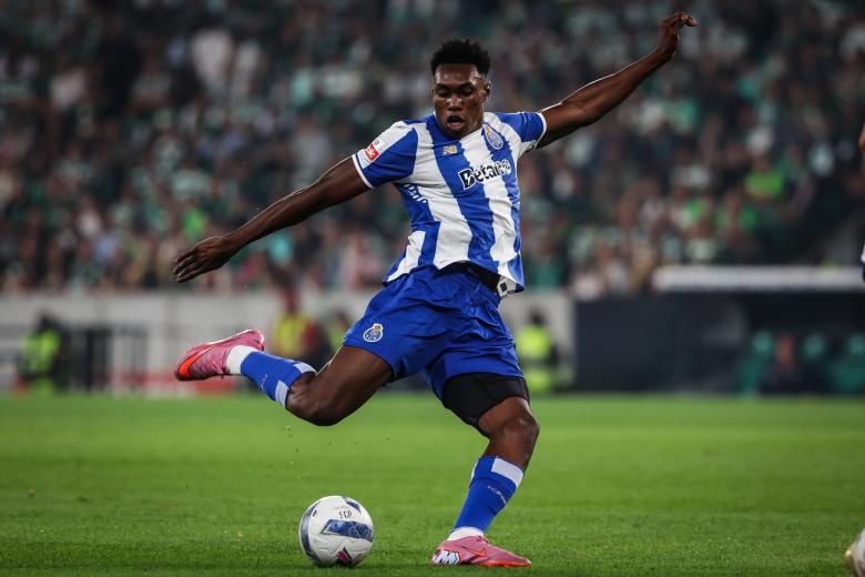 (Foto de ARCHIVO)
Samu OMORODION AGHEHOWA of FC Porto during the Portuguese championship, Liga Portugal football match between Sporting CP and FC Porto on 30 August 2025 at Jose Alvalade stadium in Lisbon, Portugal - Photo Matthieu Mirville (Filipe Oliveira) / DPPI

Matthieu Mirville / DPPI / AFP7 / Europa Press
30/8/2025 ONLY FOR USE IN SPAIN