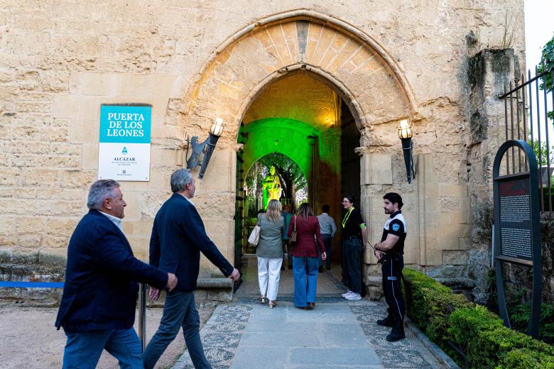 El espectáculo "Naturaleza Encendida: Navegantes" en el Alcázar de los Reyes Cristianos de Córdoba