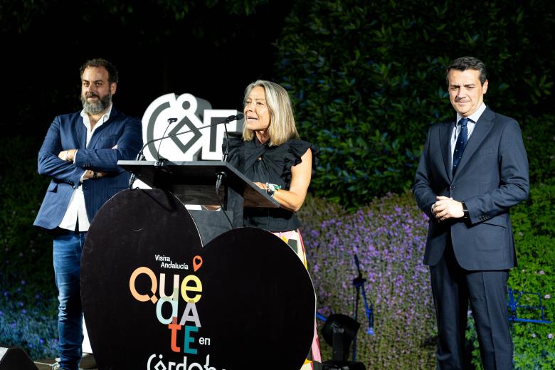 El espectáculo "Naturaleza Encendida: Navegantes" en el Alcázar de los Reyes Cristianos de Córdoba