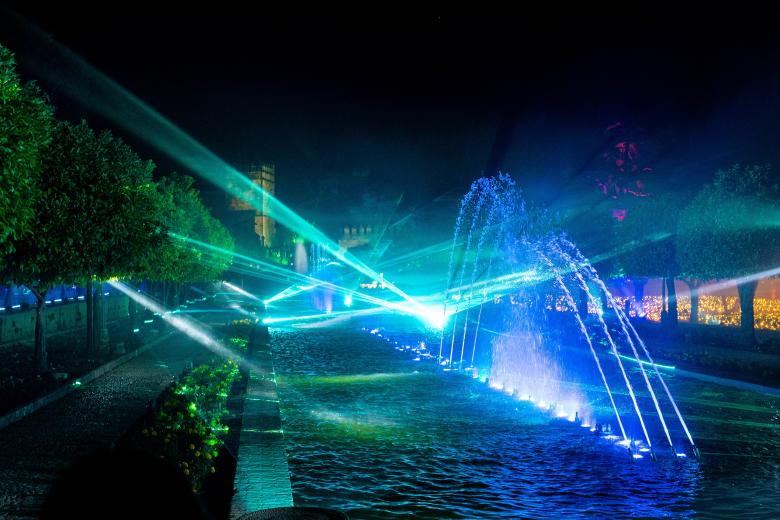 El espectáculo "Naturaleza Encendida: Navegantes" en el Alcázar de los Reyes Cristianos de Córdoba