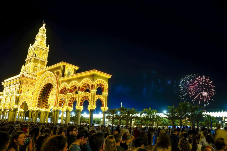 El encendido de la portada, el alumbrado y los fuegos artificiales de la Feria de Córdoba 2026
