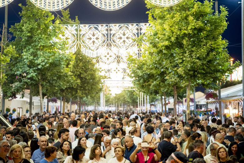 El encendido de la portada, el alumbrado y los fuegos artificiales de la Feria de Córdoba 2026