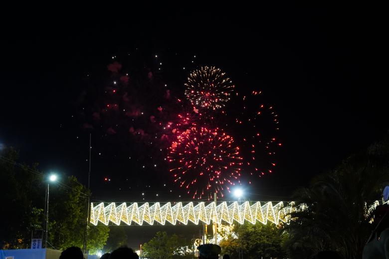 El encendido de la portada, el alumbrado y los fuegos artificiales de la Feria de Córdoba 2026