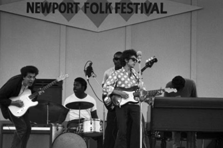 El concierto "eléctrico" en el Newport Folk Festival
