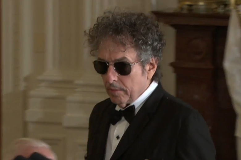 Bob Dylan el día que recibió el Nobel
