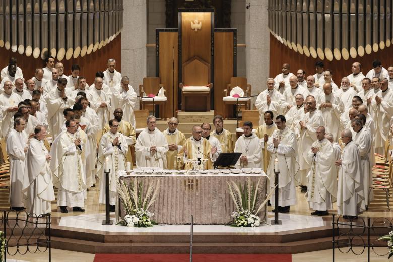 Ordenaciones sacerdotales en la Basílica de la Sagrada Familia, en Barcelona