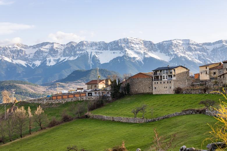Lles de Cerdanya, Lérida