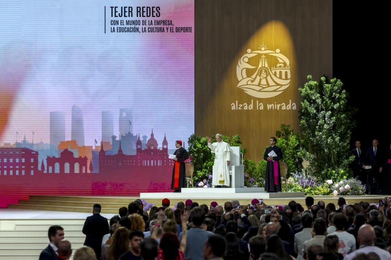 El Papa León XIV, acompañado por el arzobispo de Madrid, el cardenal José Cobo