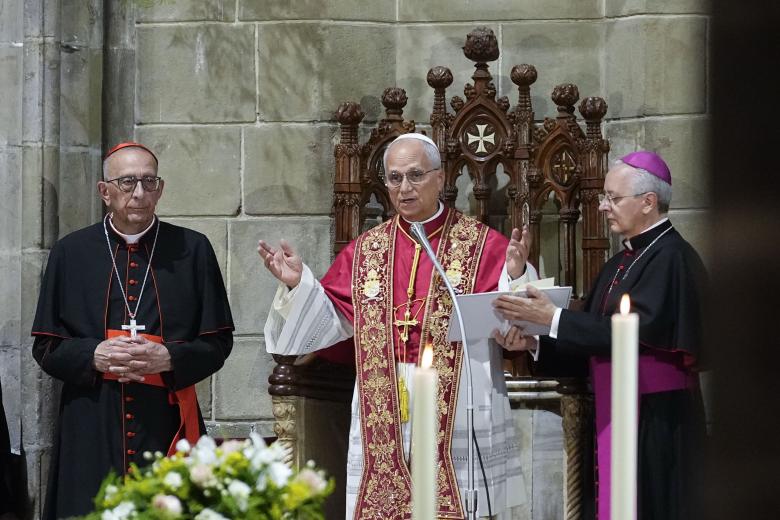 El Santo Padre ha presidido el rezo de Sexta en la catedral de la Santa Cruz y santa Eulalia