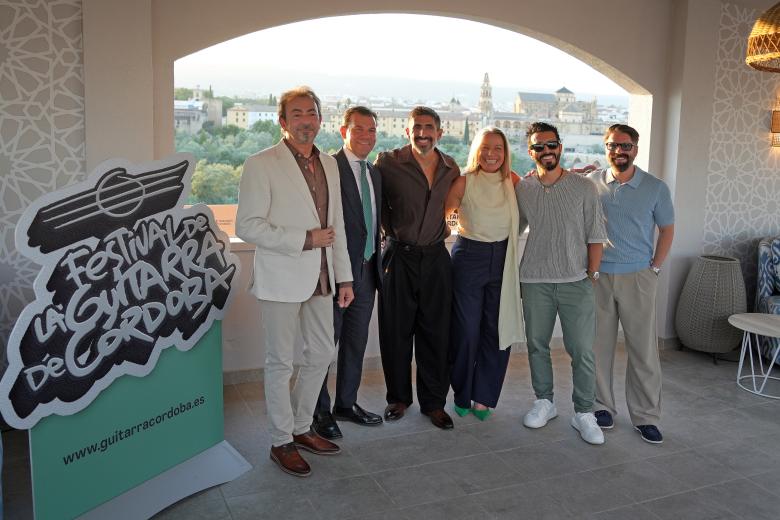 Presentación del 45º Festival de la Guitarra de Córdoba en la terraza panorámica del Hotel Hesperia