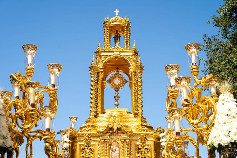 Procesión del Corpus Christi de la Hermandad de la Sagrada Cena de Córdoba