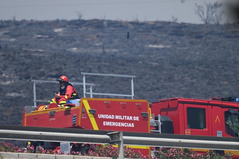 En torno a unas 400 personas han comenzado a ser desalojadas de forma preventiva en la pedanía de Alfaix de Los Gallardos (Almería) ante la evolución del fuego forestal que se originó este jueves en esta localidad y que se ha extendido a otros términos municipales cercanos, entre ellos, los de Bédar y Antas.

Leer más: https://www.europapress.es/andalucia/almeria-00350/noticia-incendio-gallardos-almeria-directo-ultima-hora-victimas-mortales-incendio-forestal-andalucia-20260710080248.html

(c) 2026 Europa Press. Está expresamente prohibida la redistribución y la redifusión de este contenido sin su previo y expreso consentimiento.