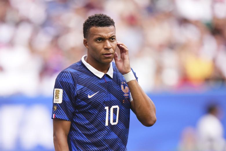 (Foto de ARCHIVO)
Kylian Mbappe of France looks on during the FIFA World Cup 2026 Bronze Medal Match match between France and England at Miami Stadium on July 18, 2026 in Miami Gardens, United States.

Jose Breton / AFP7 / Europa Press
18/7/2026 ONLY FOR USE IN SPAIN
