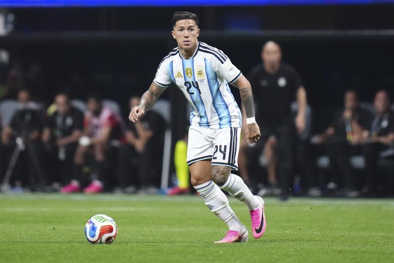(Foto de ARCHIVO)
Enzo Fernandez of Argentina drives the ball during the FIFA World Cup 2026 Round of 16 match between Argentina and Egypt at Atlanta Stadium on July 07, 2026 in Atlanta, Georgia.

Jose Breton / AFP7 / Europa Press
07/7/2026 ONLY FOR USE IN SPAIN