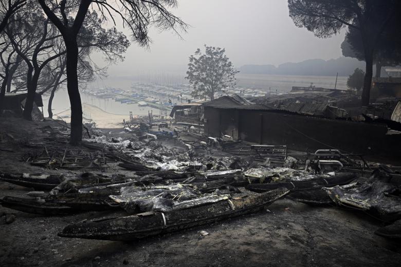 Imágenes de los estragos del fuego a su paso por el Pantano de San Juan
