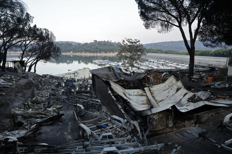 Imágenes de los estragos del fuego a su paso por el Pantano de San Juan