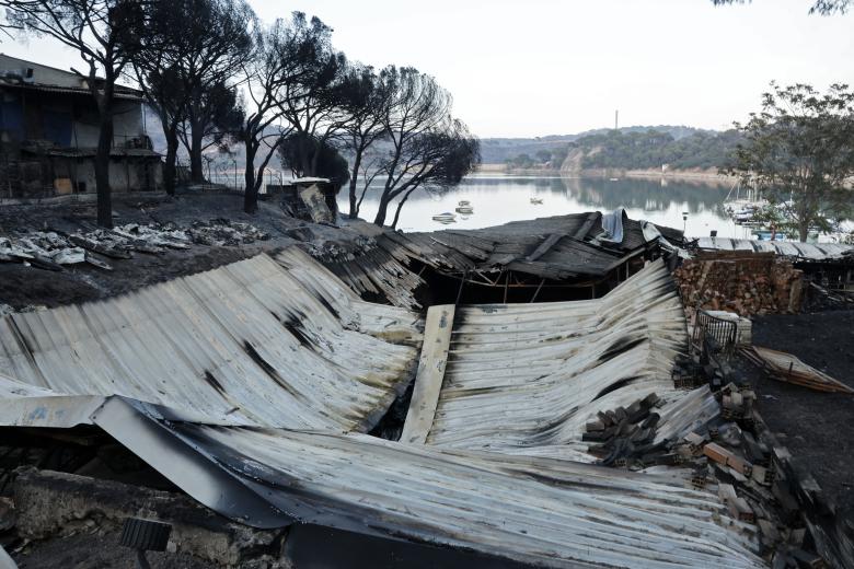 Imágenes de los estragos del fuego a su paso por el Pantano de San Juan