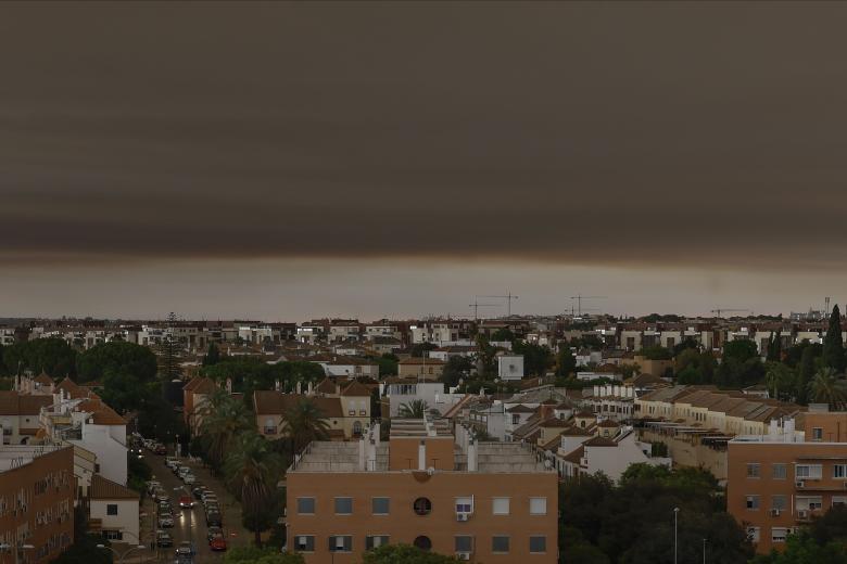 El incendio de Niebla (Huelva) supera ya las 20.000 hectáreas de perímetro
