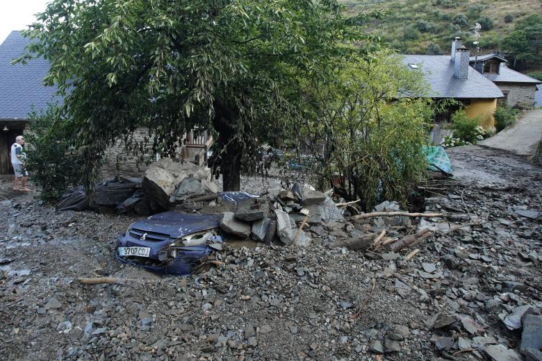 Riada en el pueblo de Manzanedo de Valdueza (León)