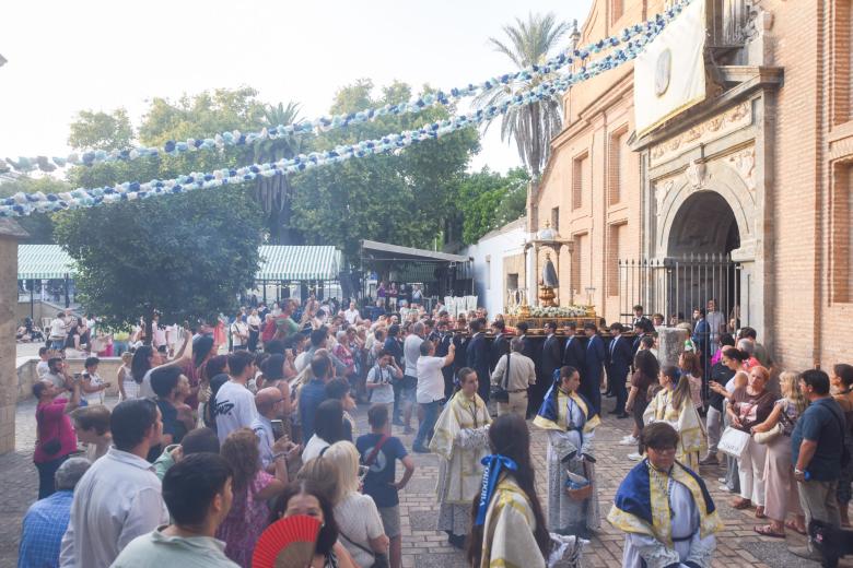 Procesión de la Fuensanta hacia la Catedral de Córdoba