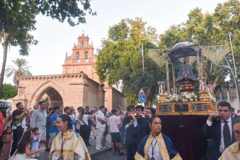 Procesión de la Fuensanta hacia la Catedral de Córdoba