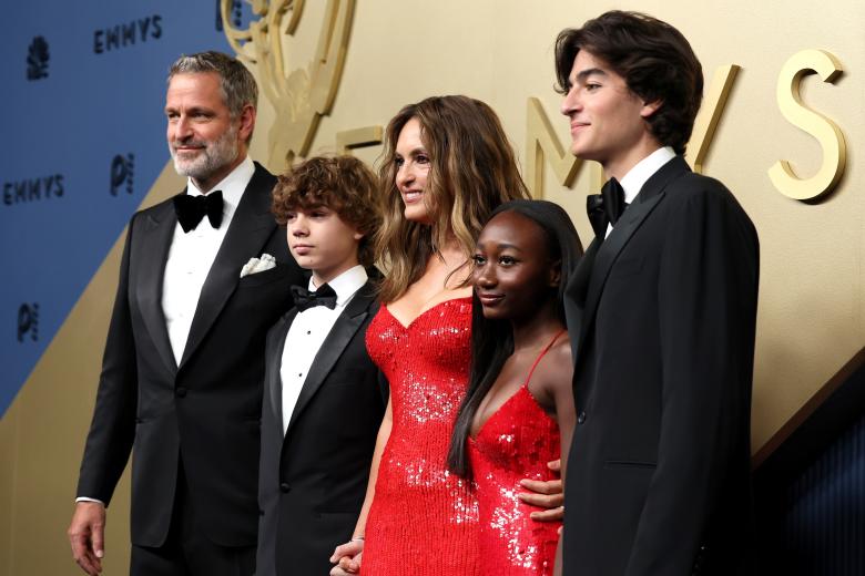Peter Hermann, Andrew Hermann, Mariska Hargitay, Amaya Hermann y August Hermann