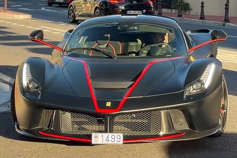 El deportivo híbrido más 'gordo' de Ferrari, con 965 caballos de potencia, alcanza los 350 km/h y solo se han fabricado 499 en el mundo, cada unidad ronda los 5,5 millones de euros