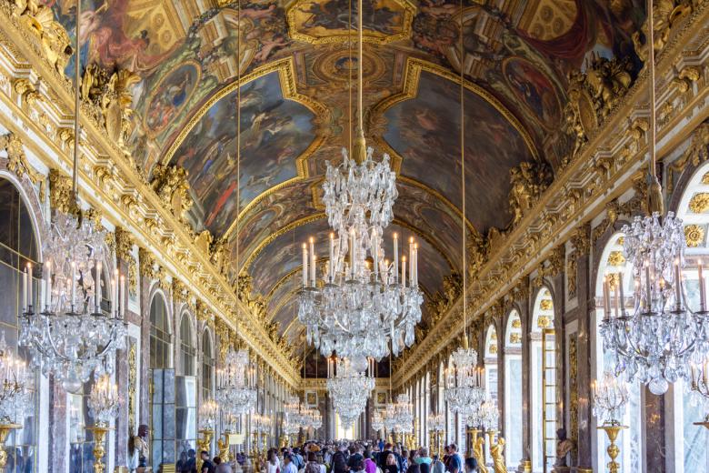 4. Palacio de Versalles, Francia