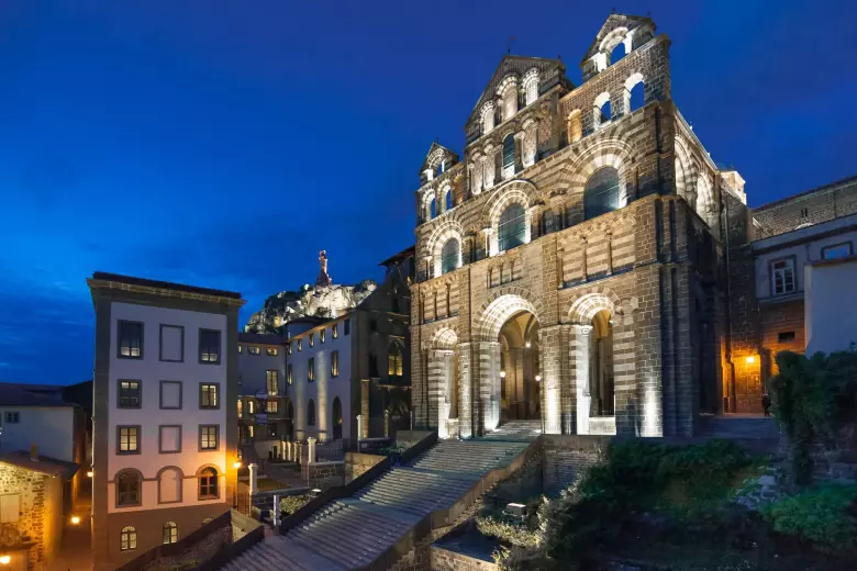 Notre-Dame du Puy-en-Velay (Alto Loira)