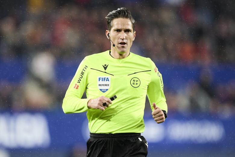 José Luis Munuera Montero, otro de los árbitros más polémicos de LaLiga, pasó cinco años en la era Negreira, tres en Segunda y dos en la máxima categoría