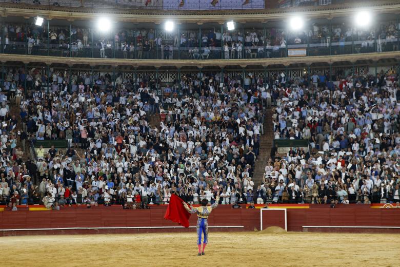 Lleno de «No hay billetes» por el Día de la Comunidad Valenciana.