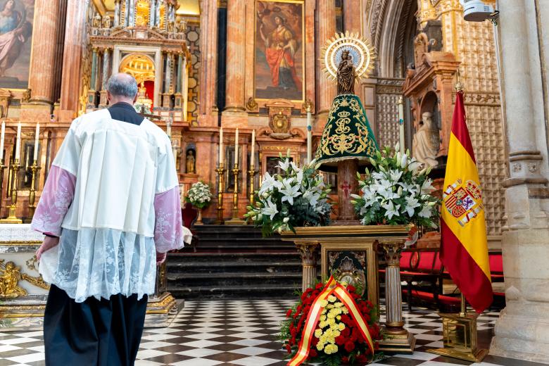 Misa por el Día del Pilar en la Catedral de Córdoba